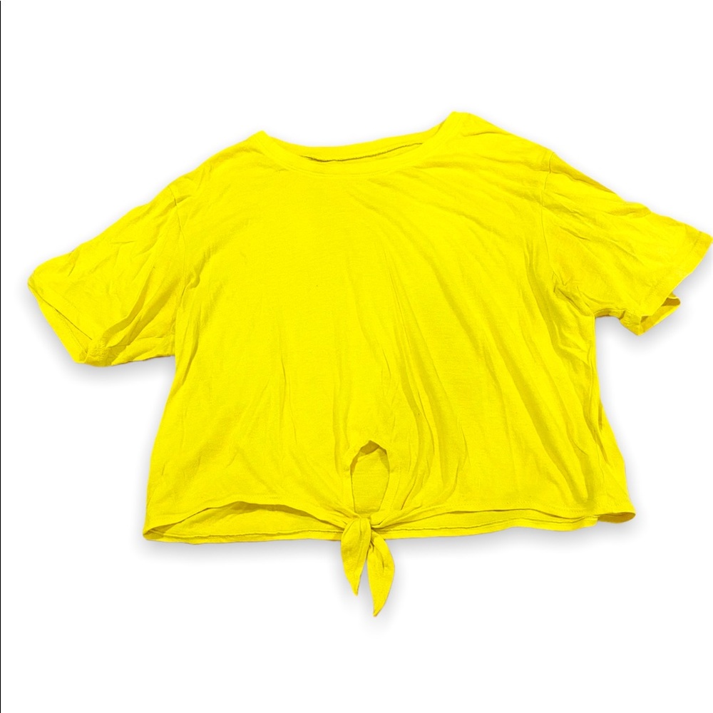 City streets size L yellow crop top